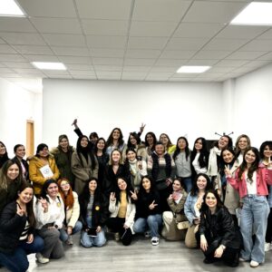 🌸 Entre amigas: hagamos juntas tu CV para España